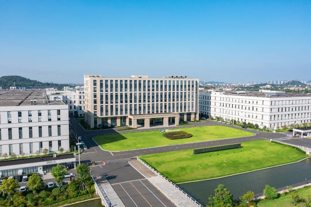 https://mmbiz.qpic.cn/sz_mmbiz_jpg/YpZ55LbF7Cja11uf0ZkZyzyR1V1AX5ibobiaJ3IpL1p8CcPpqnAGkr7x5VFfJP0mtbdicbJGagtGErbXhe0dvOWQQ/640?wx_fmt=jpeg&from=appmsg 舜宇.jpeg