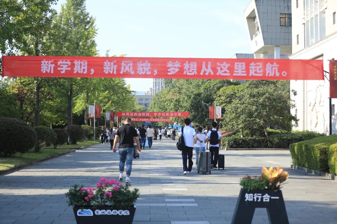 https://mmbiz.qpic.cn/sz_mmbiz_jpg/m4ERCdic7r9b7Wp418K0EbhxhgUDAbiaKttEJoyEDribJ4MHPy1FcWMoBzhrJicQCt7sHco5WLyoUcN2t2Os4LfVfg/640?wx_fmt=jpeg&from=appmsg