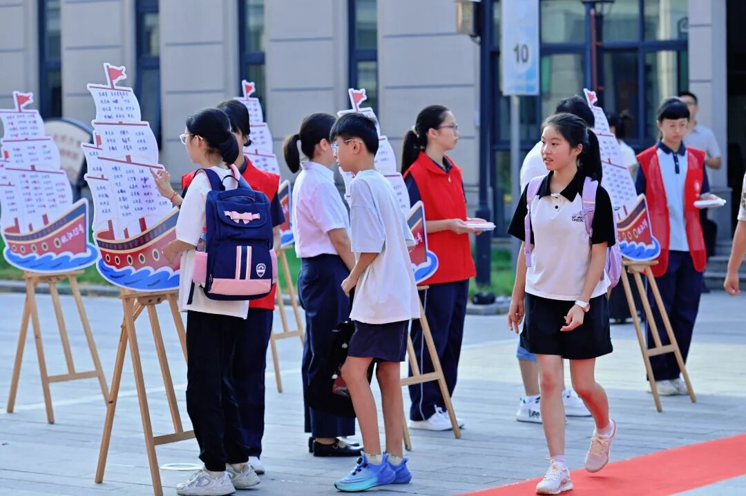https://mmbiz.qpic.cn/sz_mmbiz_jpg/m4ERCdic7r9b7Wp418K0EbhxhgUDAbiaKthgQy5M5a1qyUdTx5sc2F3VIR4zbVszibYTKZyx1O6A05u5W9Dy0FcJQ/640?wx_fmt=jpeg&from=appmsg