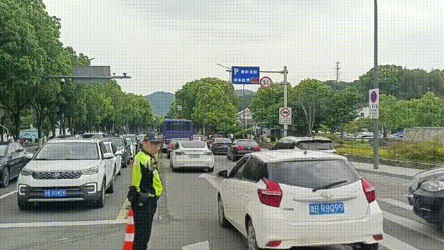 微信视频2025-10-02_114037_176 00_00_06-00_00_12~2.gif